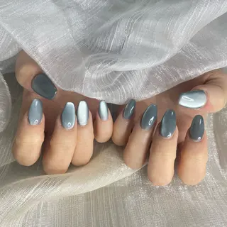 ミディアム 501_nail所属・Ta taのネイルデザイン