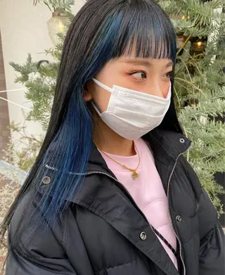 カラー 岡田 神奈のヘアスタイル