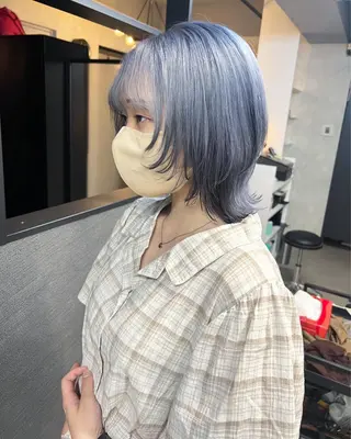 ミディアム ブリーチ/ウルフ ハッシュカット/石山のヘアスタイル