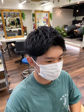 ショート パーマ メンズ YUTA/艶髪/髪質 改善/メンズカットのヘアスタイル