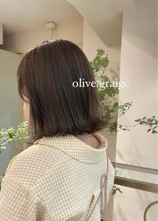 ミディアム カラー 小原 侑花のヘアスタイル