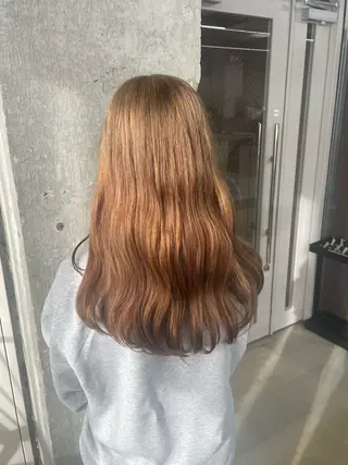 ロング 鈴木瑛里／ブロンド ベージュ／男女のヘアスタイル