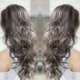 ロング カラー ヘアアレンジ 髪質改善×ハイトーン 中田啄也のヘアスタイル