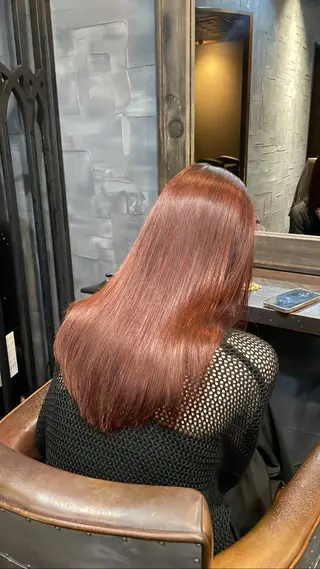 ロング youres hair 新宿3丁目店所属・🍫ハイトーン✖︎ 縮毛矯正🍫柴田のヘアスタイル