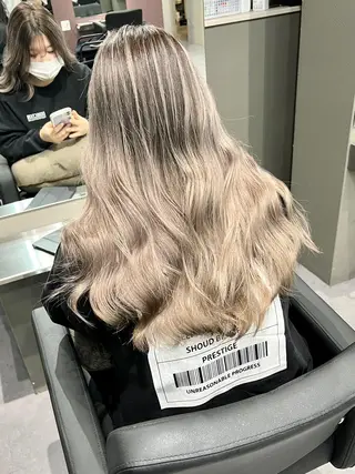 ロング カラー Via officialのヘアスタイル