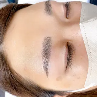 アイブロウ Grace naoのマツエク・マツパデザイン