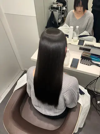 セミロング Wisteria所属・美髪特化✨ 伊織✨縮毛矯正✨のヘアスタイル