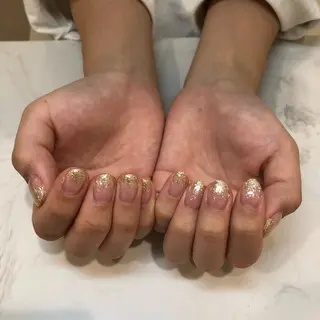 ネイル Raviy  新宿店所属・わたなべ あやかのネイルデザイン