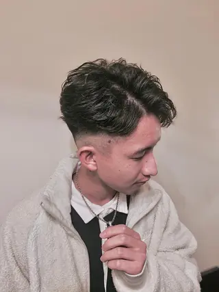 ミディアム メンズ HIROGINZA ヒロ銀座 青山所属・マツオ リュウホウ🐉のヘアスタイル