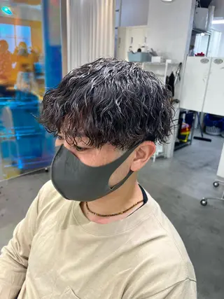 ミディアム パーマ メンズ &CREW スタッフのヘアスタイル