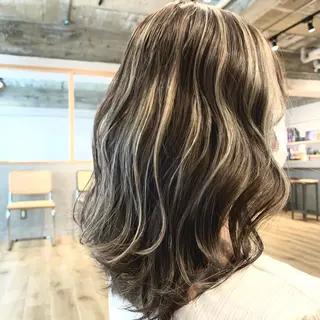 ミディアム 西岡 優太のヘアスタイル