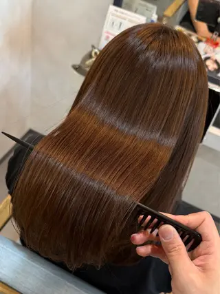 セミロング 髪のお悩みお任せ ください坂 要司のヘアスタイル