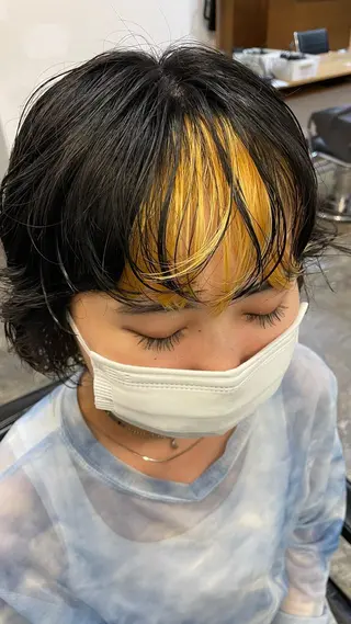 ショート オリーブカラー 長谷川のヘアスタイル