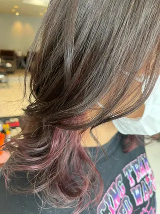 セミロング カラー 保子 祐里香のヘアスタイル