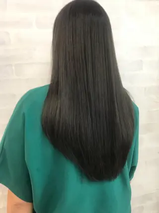 ロング 似合わせ/透明感カラ ー/QUATRO谷口のヘアスタイル