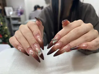 ネイル Diamond Nail Salon所属・夏 美のネイルデザイン