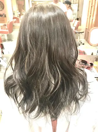 ミディアム カラー パーマ 増子 幹樹のヘアスタイル