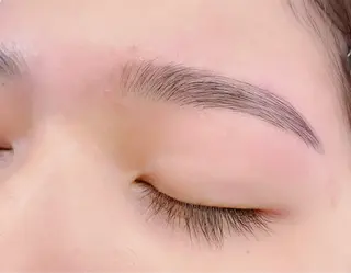 アイブロウ TRICO bのマツエク・マツパデザイン