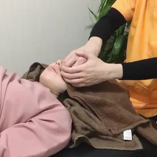 顔の歪み矯正専門 宮内翔のエステ・リラクイメージ