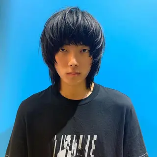 ミディアム メンズ FLOWERS所属・ウルフ、レイヤー 、メンズカットSHOのヘアスタイル