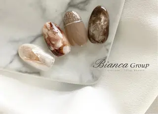 ネイル Bianca TORII🌞のネイルデザイン