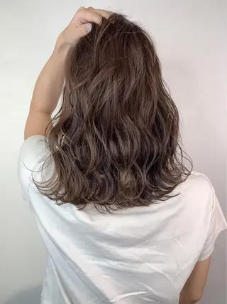 ミディアム 渋谷/ハッシュ レイヤーカット/会田のヘアスタイル