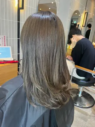 ミディアム カラー ラフィスヘアードープ所属・👑髪質改善wカラー /ハイトーン/アユカのヘアスタイル