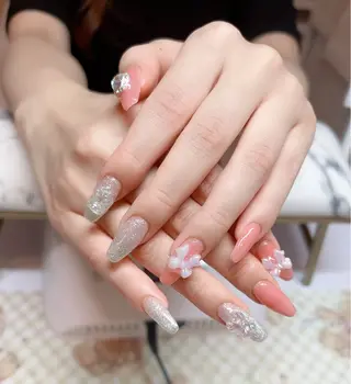 ネイル red veil所属・KANA ネイルのネイルデザイン