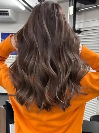ロング カラー 艶髪ハイトーン 💎凜💎のヘアスタイル