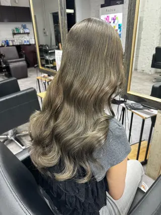 ロング カットカラー🩷 五島桜樫のヘアスタイル