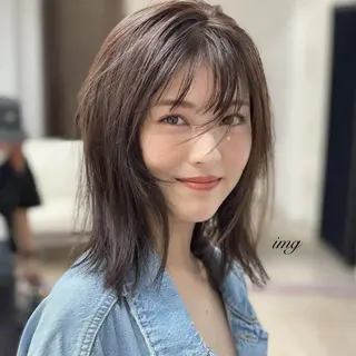 ミディアム SAYAKA🩶 レイヤー韓国ヘア新宿のヘアスタイル