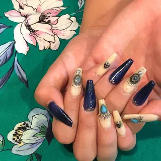 ネイル crestnail所属・小林 束紗のネイルデザイン