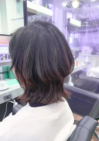 ミディアム 高橋 春菜のヘアスタイル