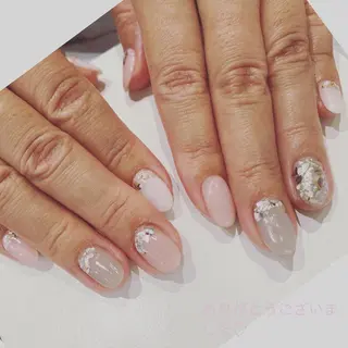 ネイル 園 寛子 （ネイリスト）のネイルデザイン