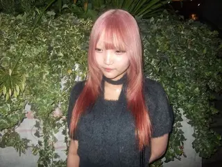 ロング カラー AIRA/ブリーチ ‪/透明感カラーのヘアスタイル