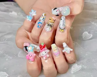 ネイル Salon de Minuit🦩のネイルデザイン