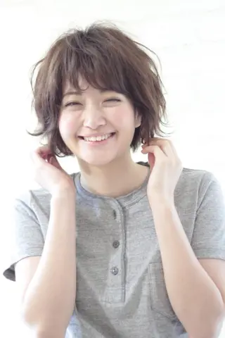 ショート カラー パーマ neolive emのヘアスタイル