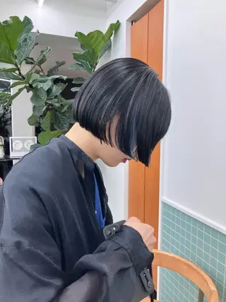 ショート カラー 抜け感ハイトーン / ケアブリーチ/ユウキのヘアスタイル