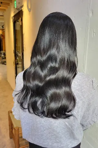 ロング Ayu🐾 ブリーチ無しカラーのヘアスタイル