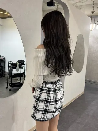 ロング カラー 平川 沙季のヘアスタイル