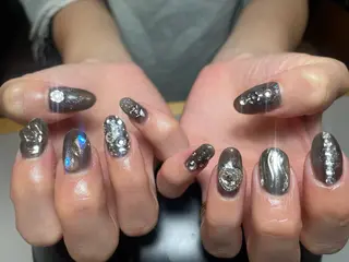 ネイル M. KOTOMIのネイルデザイン