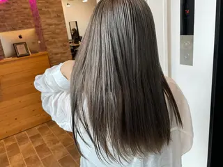 ロング SALOWIN心斎橋Suite店所属・ブリーチ毛にもできる 縮毛矯正|鷹司郎のヘアスタイル