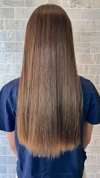 ロング 栗林 茉那のヘアスタイル