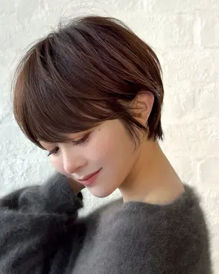 ショート ショートヘア くすみカラー、大場猛のヘアスタイル