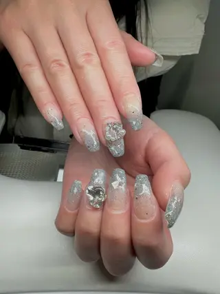 ネイル EMI ANA.CHUOのネイルデザイン