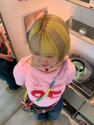 カラー hinata /ハイトーンのヘアスタイル