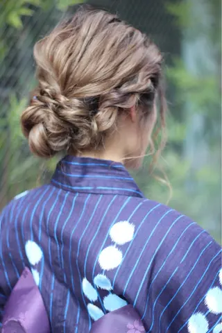 セミロング カラー パーマ ヘアアレンジ 成松 勇治のヘアスタイル