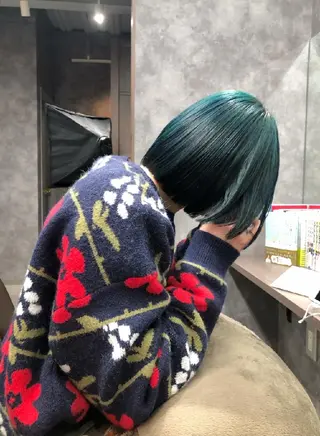 ショート カラー iloli　メニューの無い美容室所属・iloli代表　前田 雄也　のヘアスタイル