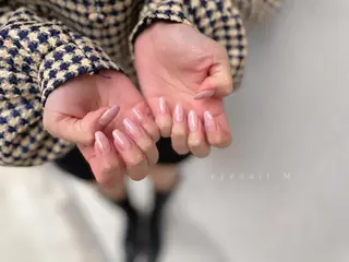 ネイル SHIORI 🤍のネイルデザイン