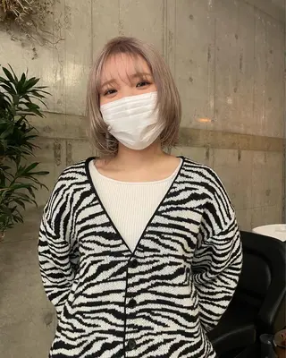 カラー wewe: momoeのヘアスタイル